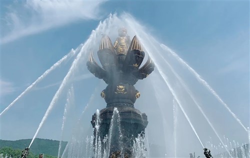 無(wú)錫靈山大佛九龍灌浴