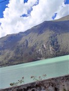 西藏拉薩 布達(dá)拉宮、大昭寺廣場(chǎng) 八廓街轉(zhuǎn)經(jīng)（祈福朝圣）、藥王山觀景臺(tái)、巴松措、雅尼濕地公園、魯朗林海、雅魯藏布大峽谷、羊卓雍錯(cuò)、卡定溝 雙臥11日